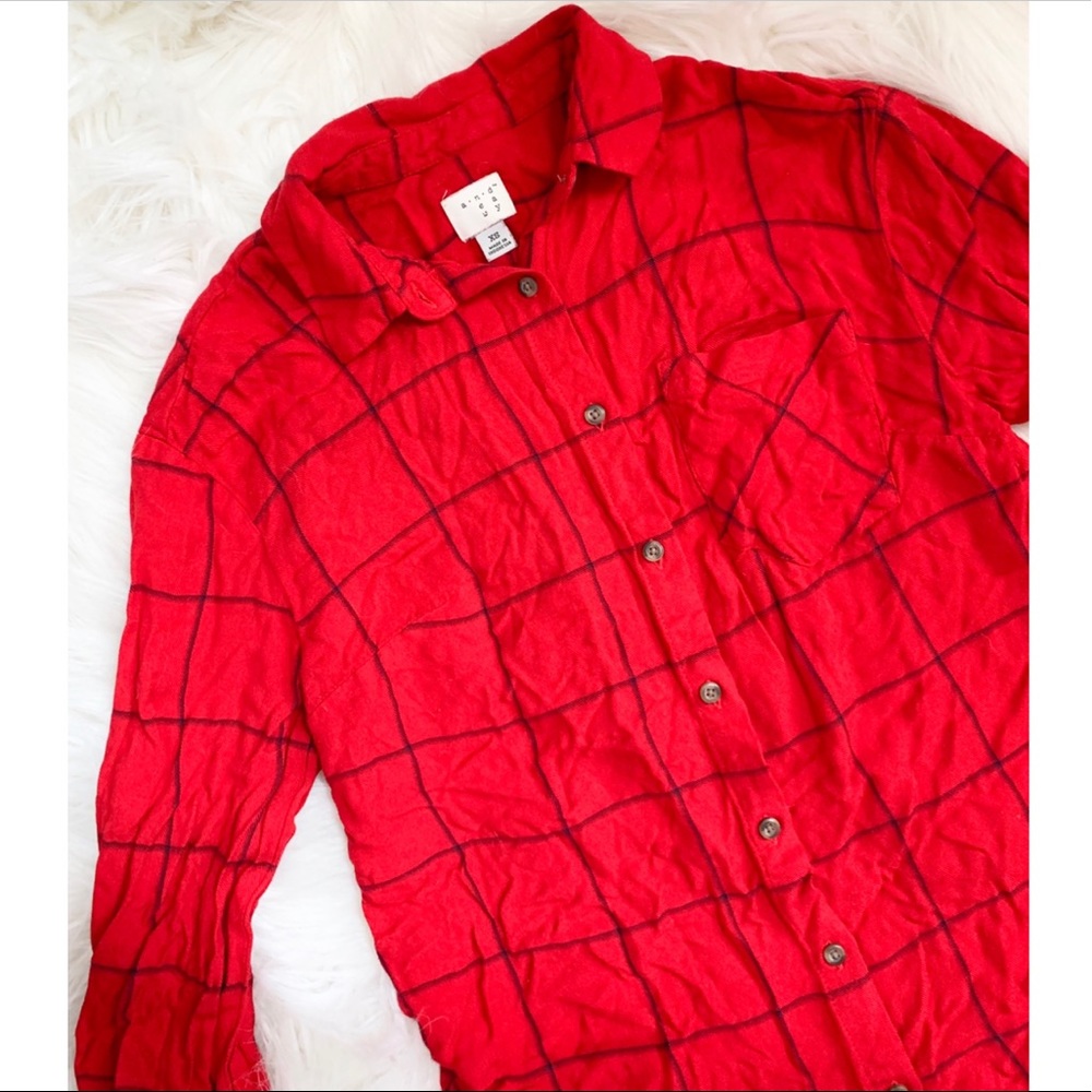 🌸 4/$40 Windowpane Button Up Top